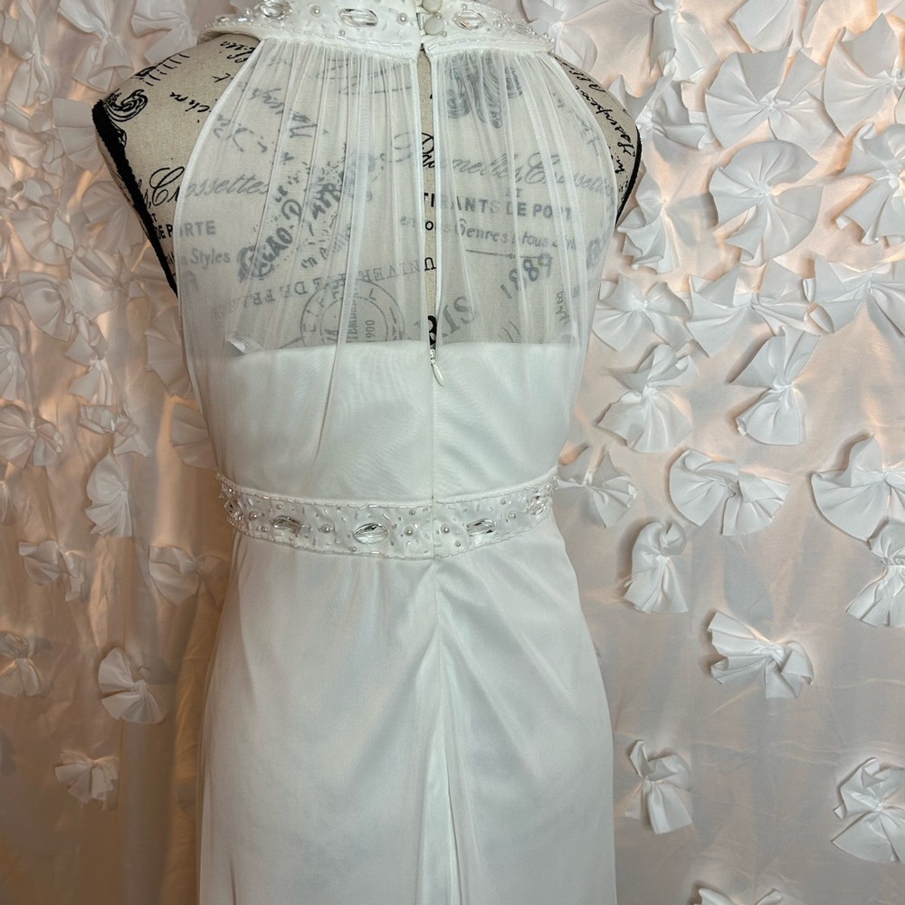 Wedding Dress - Picture 6 of 11
